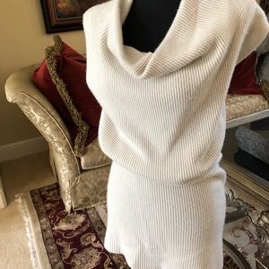 Donna Karan cashmere sweater top